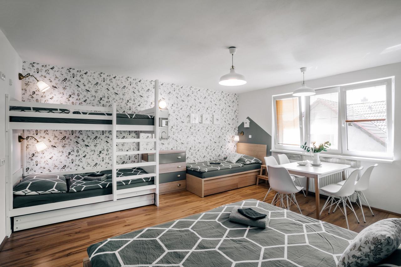Penzion V Roklich & Apartmens V Roklich Ржичани Экстерьер фото